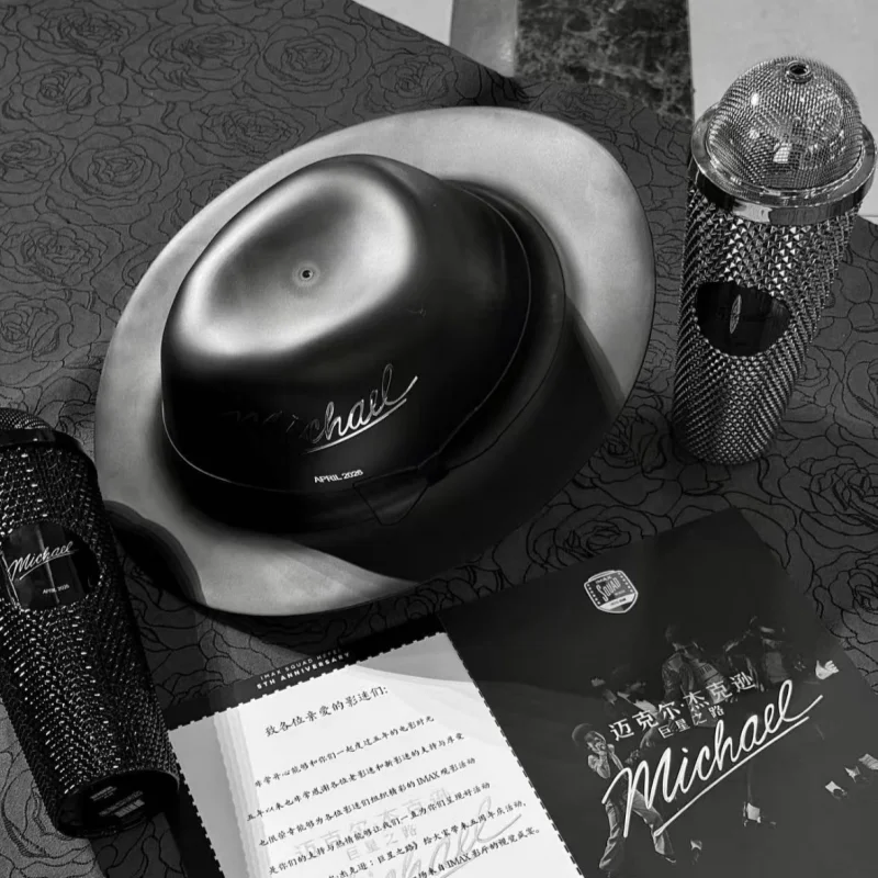 Michael Jackson Mikrofon-förmiger Wasserbecher Gold Bling Diamant mit Strohhalm Sammlerstück Souvenir für Musikfans Konzert Alltag