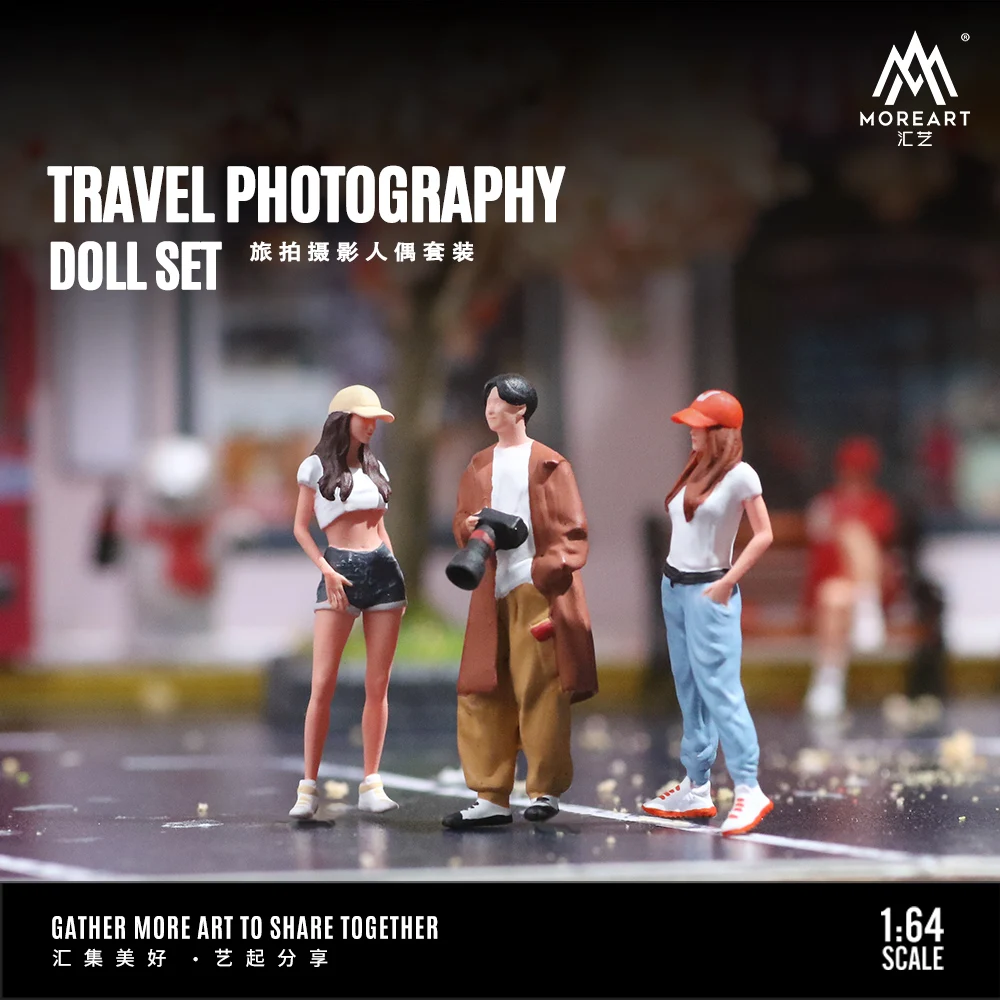 More Art 1:64 Travel Photography Doll Set Resin Model For Display & Collection & Gift