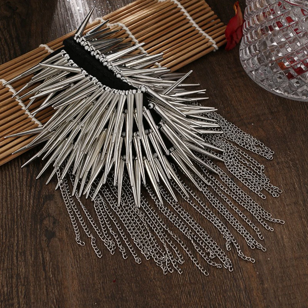 

1 Pair Tassel Rivet Shoulder Board Vintage Style Silver Durable Epaulettes Fashion Decor Man Board Simple Design Gift For