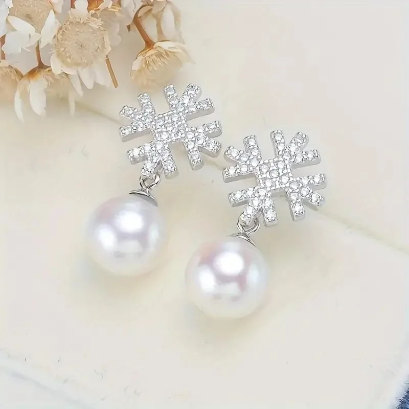 أقراط ندفة الثلج لعيد الميلاد للخريف/الشتاء مع نمط فاخر خفيف وقطرة أذن من اللؤلؤ المقلد لإكسسوارات التنقل اليومي #1