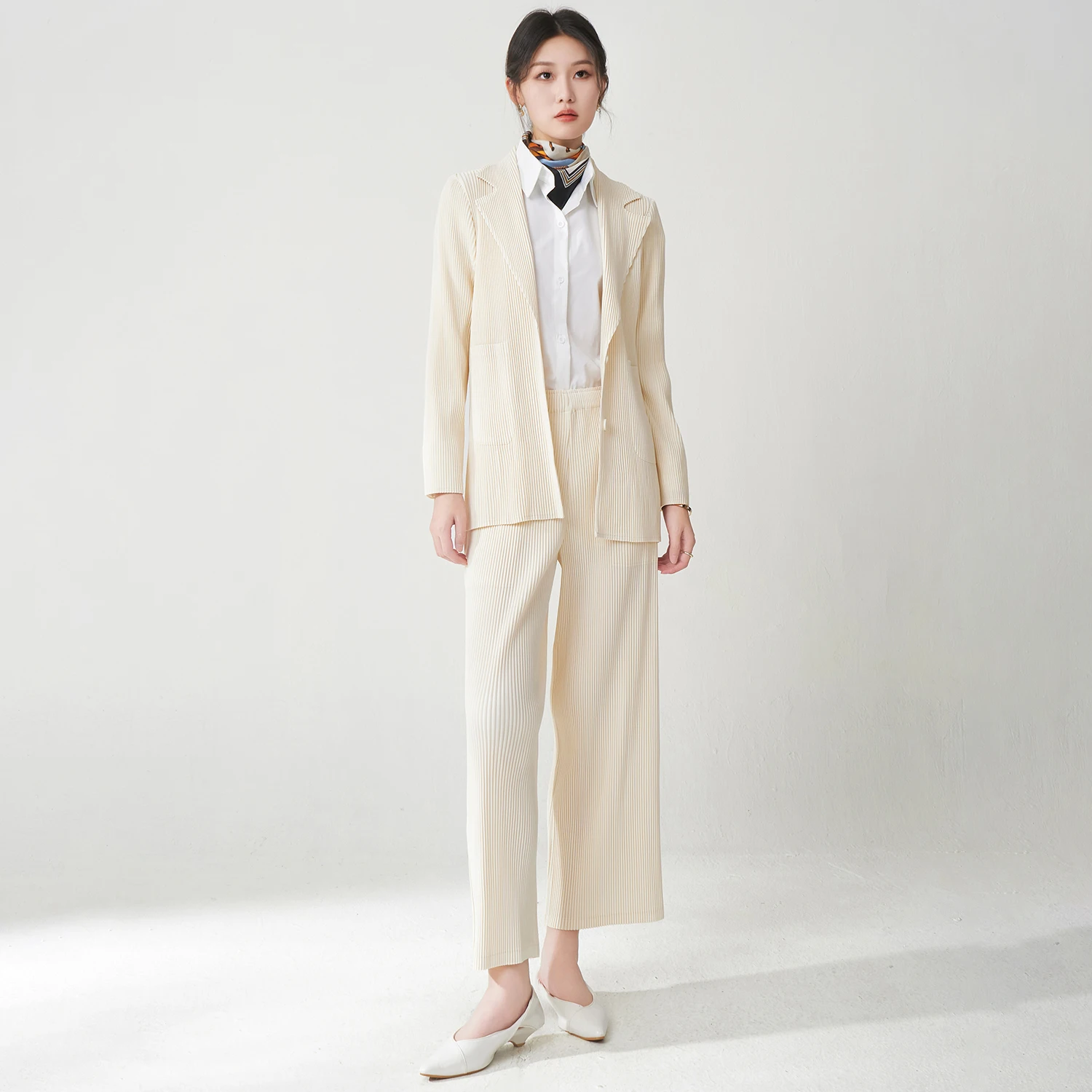 

New Arrival 2025 Miyake Pleated Set Button Long Sleeve Top and Pants Two Piece Set Solid Color Casual Set Women's Fashion Set