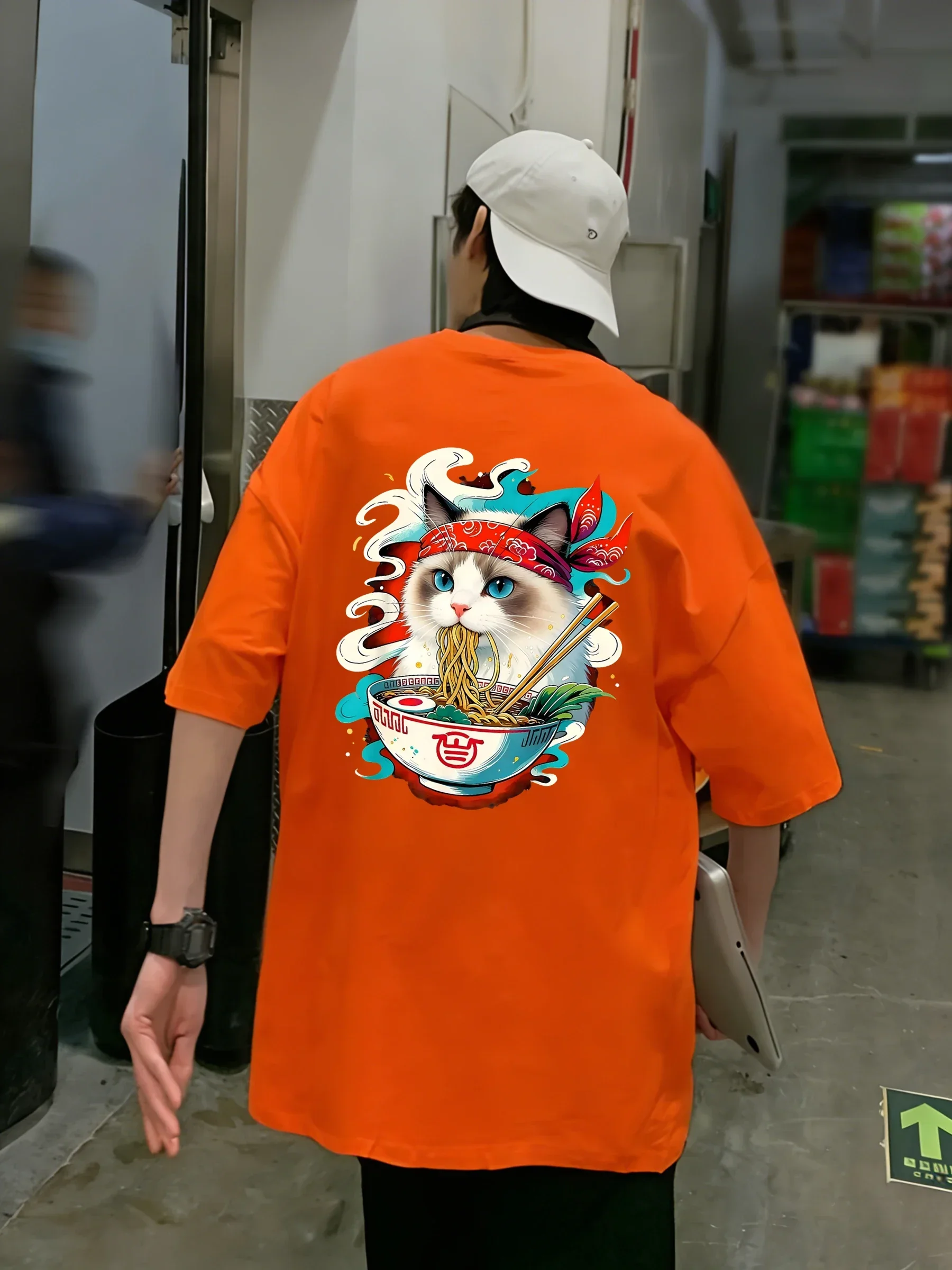 Cat Fighting With Lamian Noodles Men Basics T Shirts Summer Hip Hop Tee Cotton Loose Clothing Unisex Fashion O-Neck T-Shirt