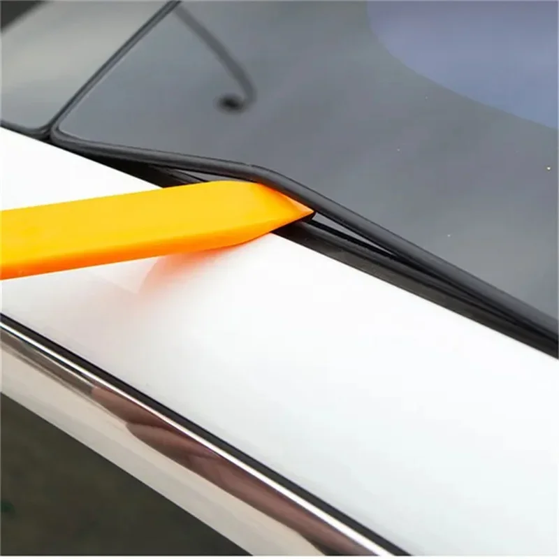 2.8M Car Roof Window Sealant Strip Sunroof Glass Seal Strip Noise Reduction Seal Strip for Tesla Model 3