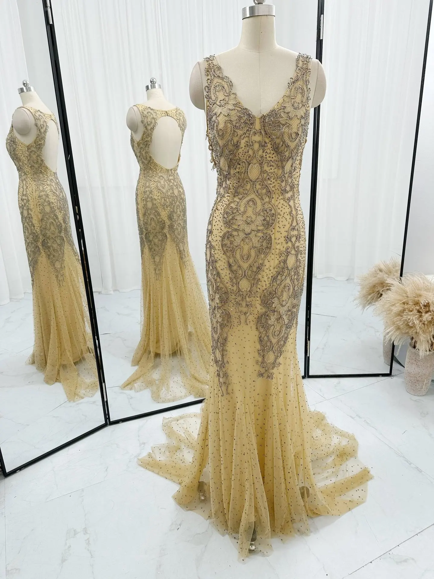 Champagne Color And Sexy V -Neck Network Gauze Pearl Mermaids Thin Evening Dress M1384