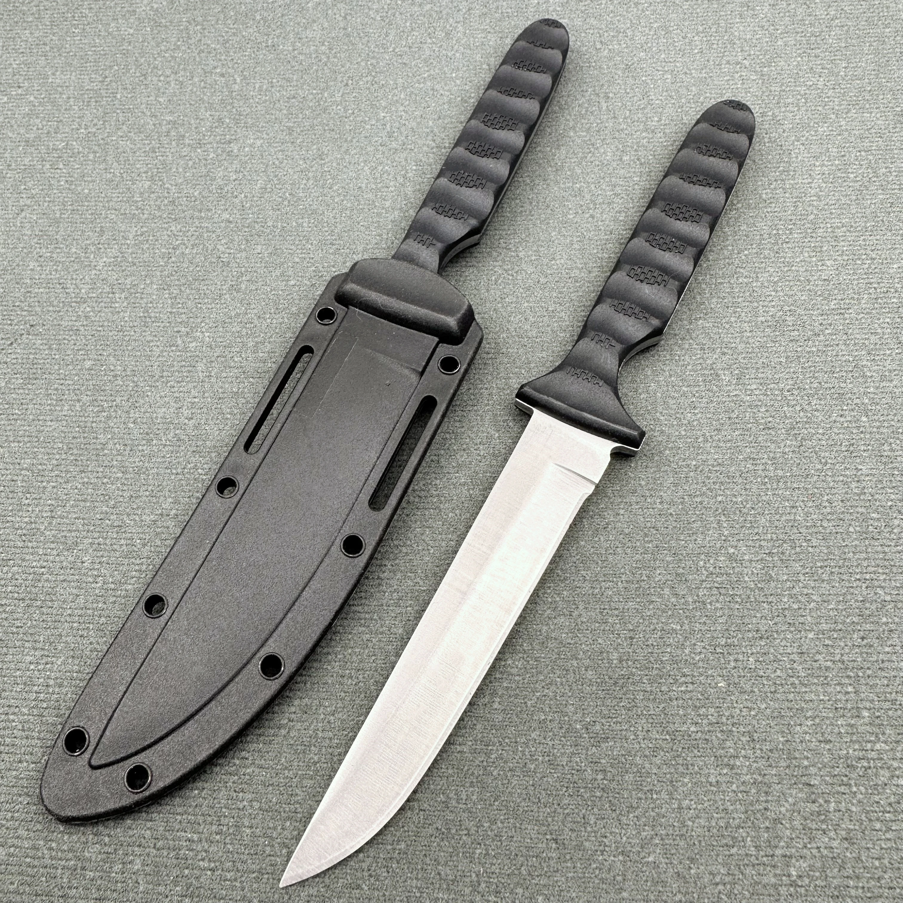 

Portable Outdoor Knife Fixed 5cr15mov Steel Abs Non-slip Hand With Sheath Hunting&Fishing Easy To Carry And Use Everyday