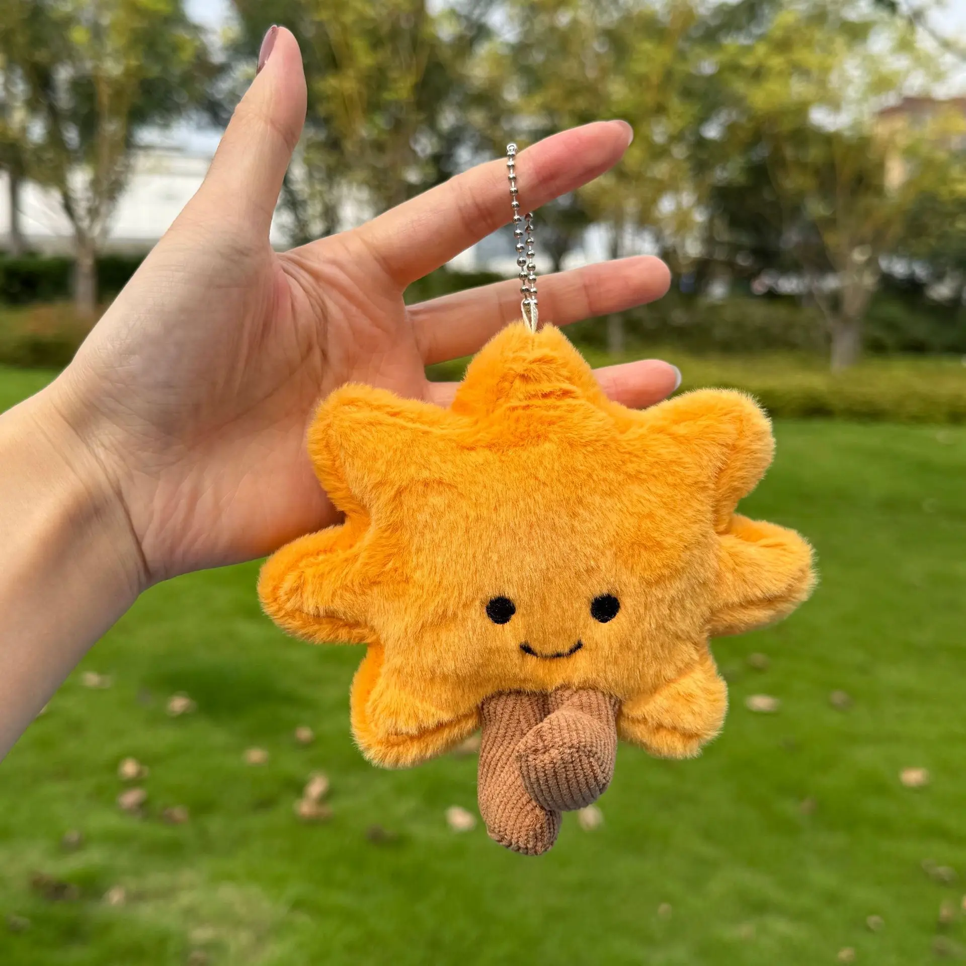 Nanjing Cultural Creative Golden Autumn wutong Plush Toy Doll Cute Small Maple Leaf Book Bag Hanging Accessory Keychain Doll