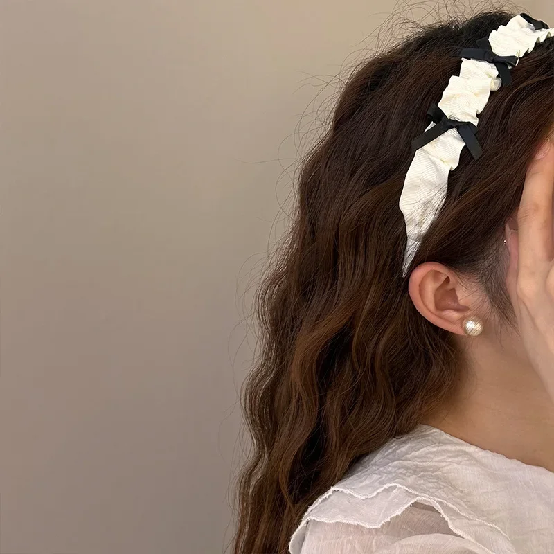 Fascia per capelli con fiocco pieghettato in tessuto stile coreano Versatile fascia per capelli Lolita Accessorio per fermaglio per capelli dolce per donne e ragazze