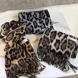 2024 moda Sexy leopardo mujer invierno bufanda cálida borlas chal Cachemira Foulard Pashmina Hijabs bufandas de señora envolturas