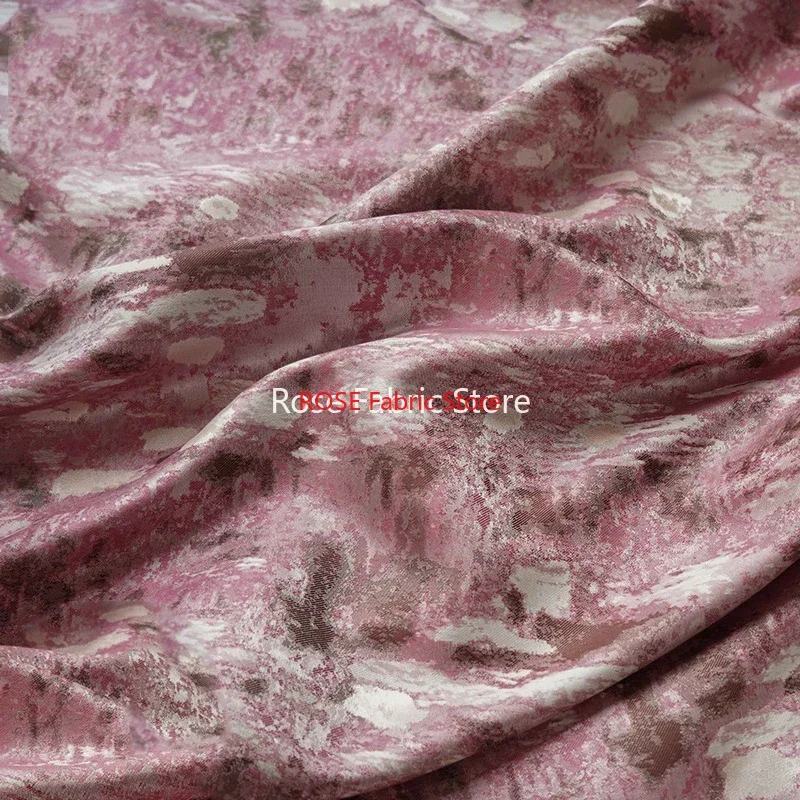 

1-метровая розовая и белая геометрическая пряжа, окрашенная жаккардовая ткань, мягкая сумка для платья, декоративная швейная ткань