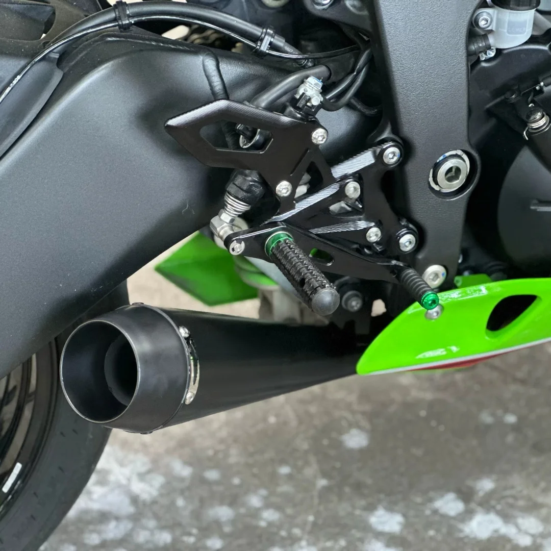 For Kawasaki Ninja ZX-6R FST Motorcycle Racing Mid Rear Exhaust Hidden Under Mount Design Modified Exhaust Pipe Parts