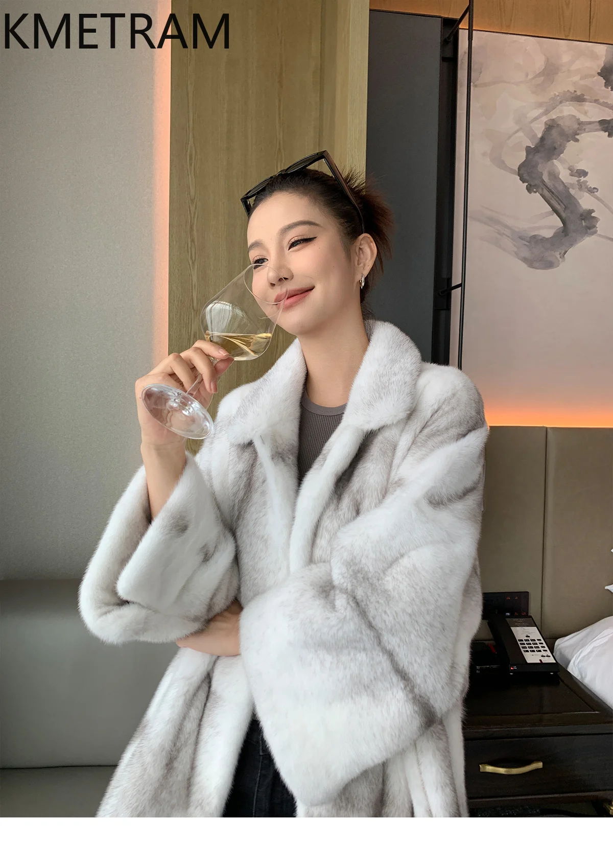 เสื้อแจ็คเก็ตขนมิงค์แท้ KMETRAM 100% สีเงิน รุ่นครอส สำหรับผู้หญิง เสื้อโค้ทขนสัตว์แท้ ความยาวปานกลาง หรูหรา สำหรับฤดูหนาว ปี 2025 เสื้อผ้าผู้หญิง ชูบา เจนสกายа