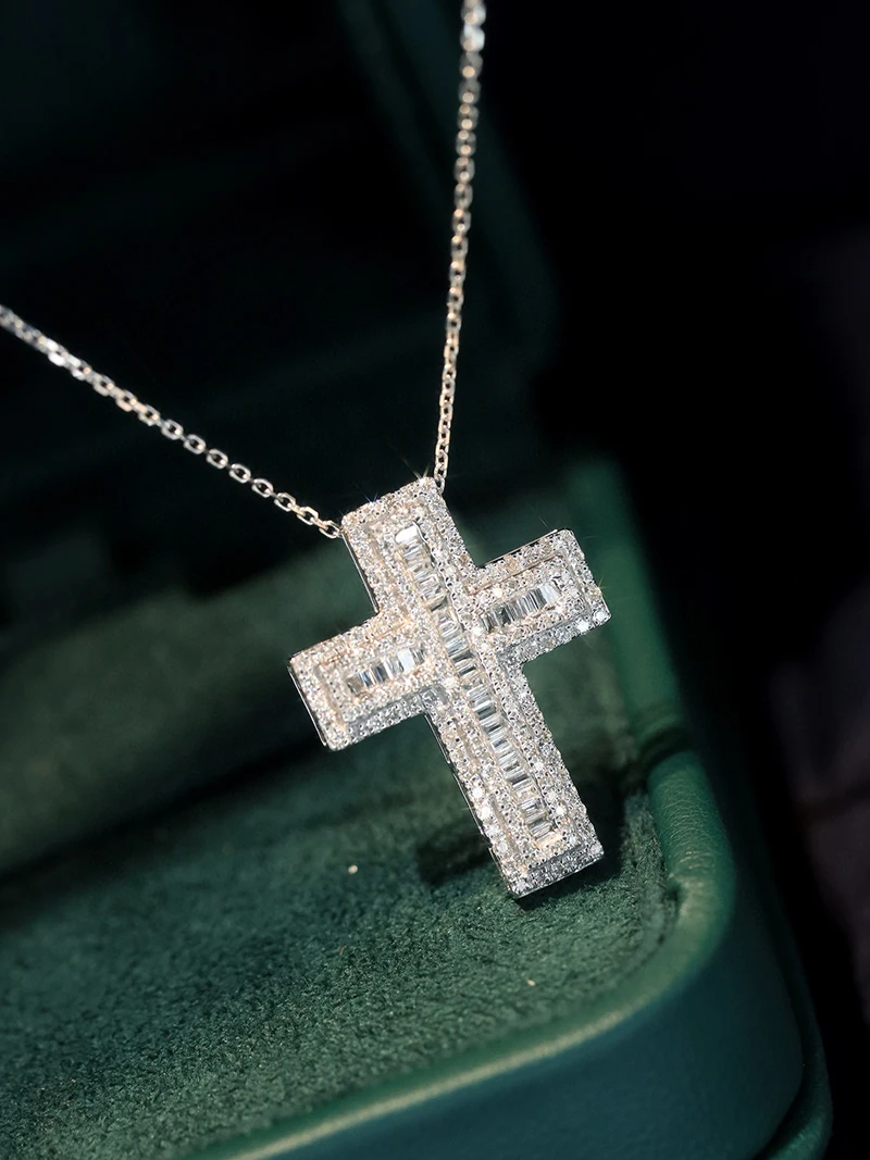 LUOWEND 100% 18K White Gold Necklace 0.80carat Fashion Cross Pendant Real Natural Diamond Necklace for Women High Party Jewelry