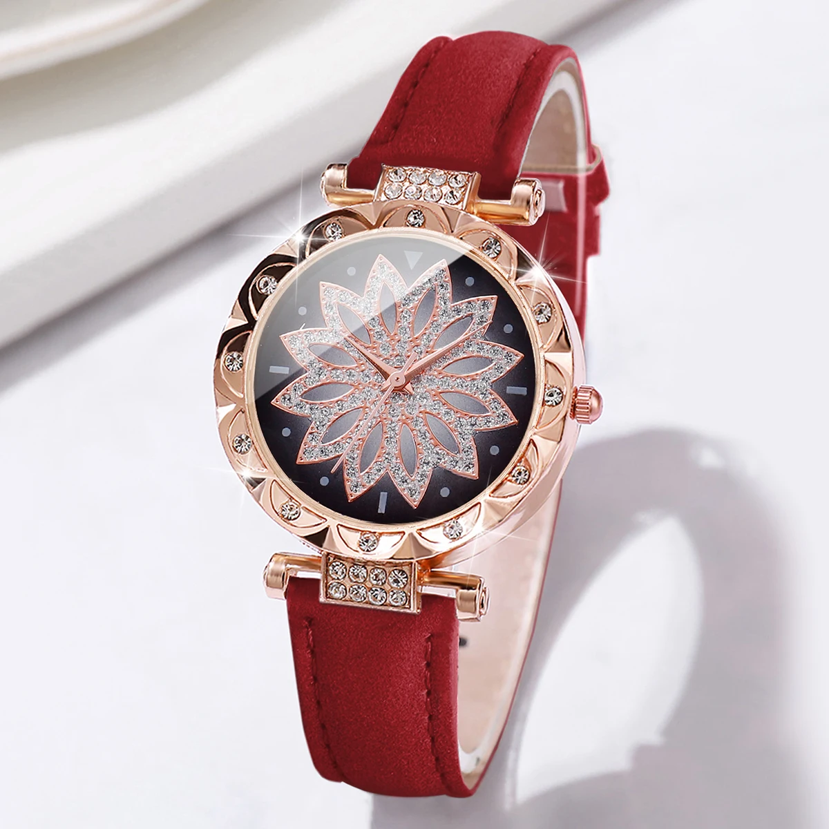 6pcs/set Fashion Women Leather Strap Flower Quartz Watch & Bracelet Set