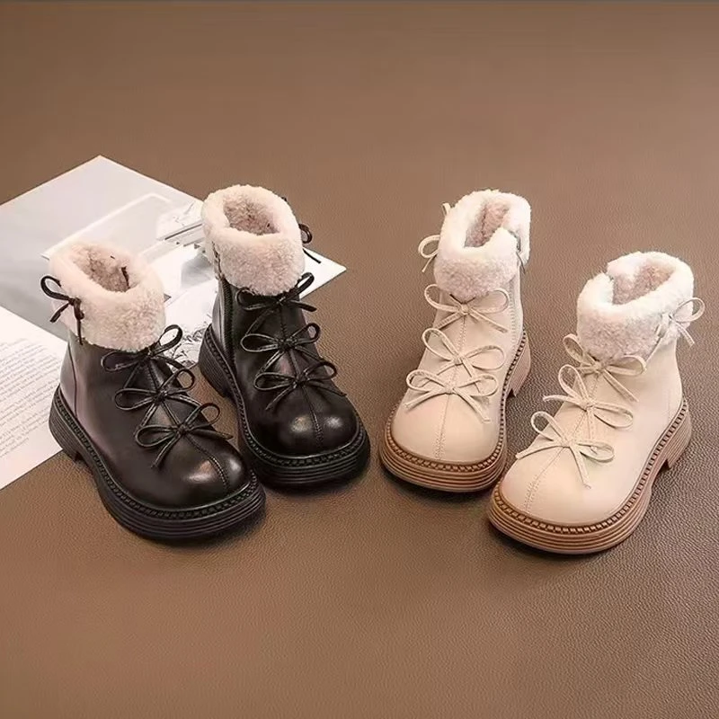 

Кожаные ботинки для девочек, замшевые зимние детские ботинки принцессы, простые брендовые банты, новинка 2025, детские короткие сапоги с круглым носком, боковая молния