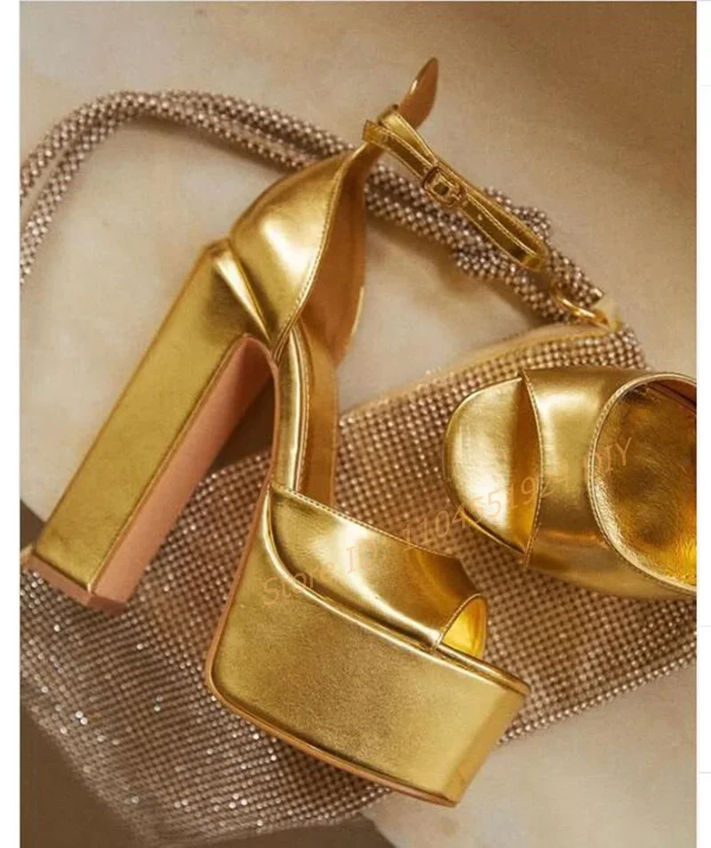 

Lackleder Bright Gold Patent Leather Platform Chunky Heeled High Heel Sandals 155Mm Heeled Women Thick Waterproof Summer Shoes