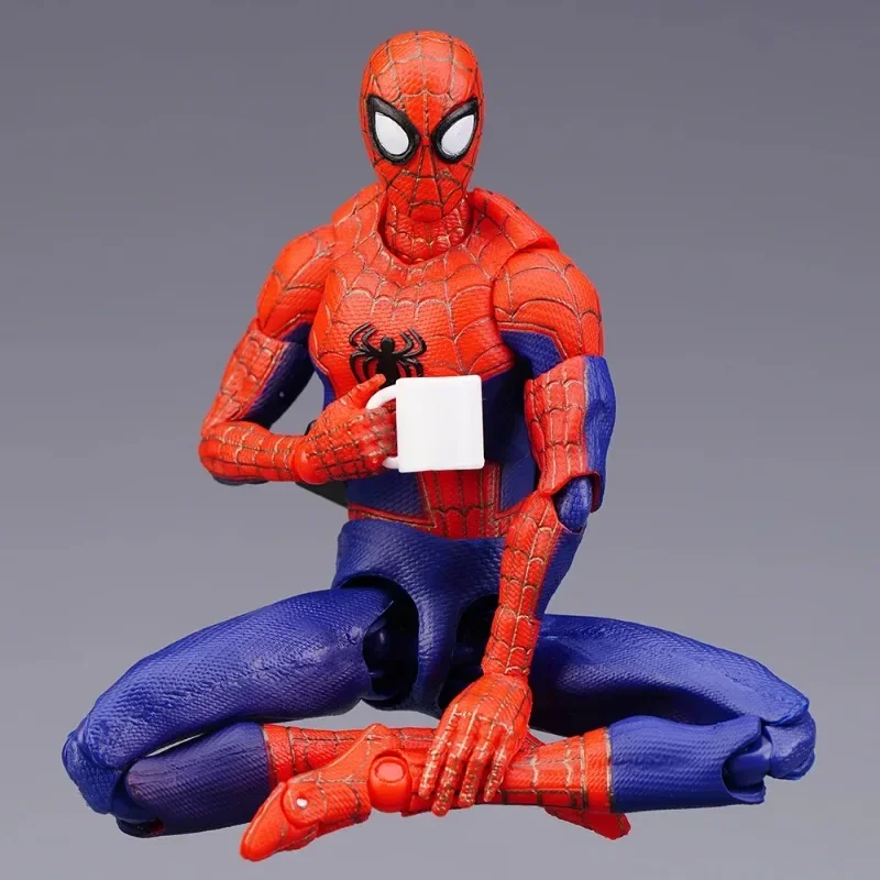 En Stock Sv acción Spider Man Peter Parker Anime figuras de acción juguete 16cm Spiderman estatua móvil modelo coleccionable regalo de vacaciones