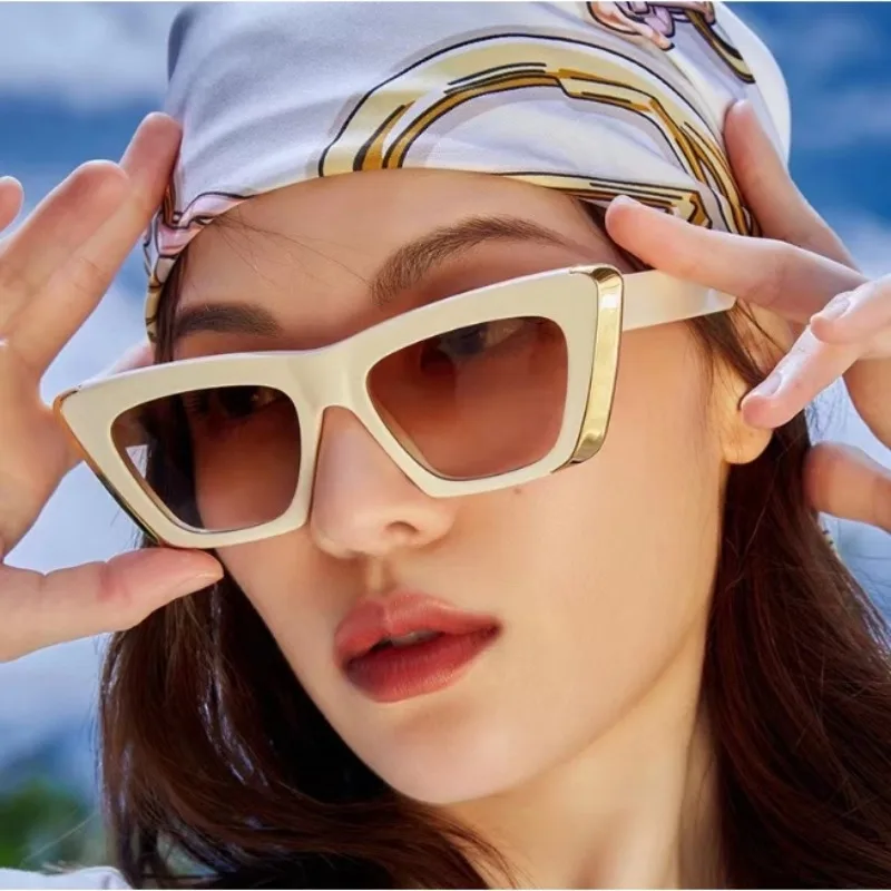 Cat Eye Sonnenbrille Damen Luxus Mode Rahmen Brille für Herren Retro Trendy Gold Ornament