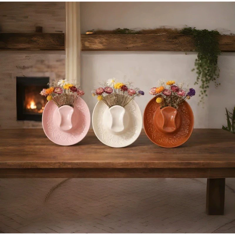 Cowboyhut-Wandvase 7 Zoll – Keramik Western Raumdeko in Pink, Braun, Beige – Einzigartige Cowgirl-Ästhetik Blumenvase als Wanddekoration & Geschenk – Detail 9