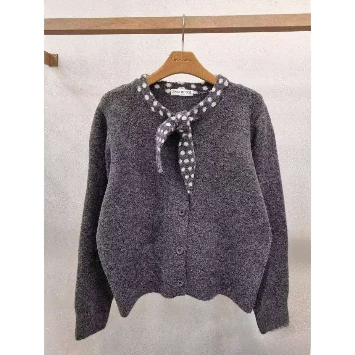 

American Sle Casual V-Ne Knitted Sweater Men Pure Color Open Cardigan Autumn Winter New Arrival Soft Polyester Fiber