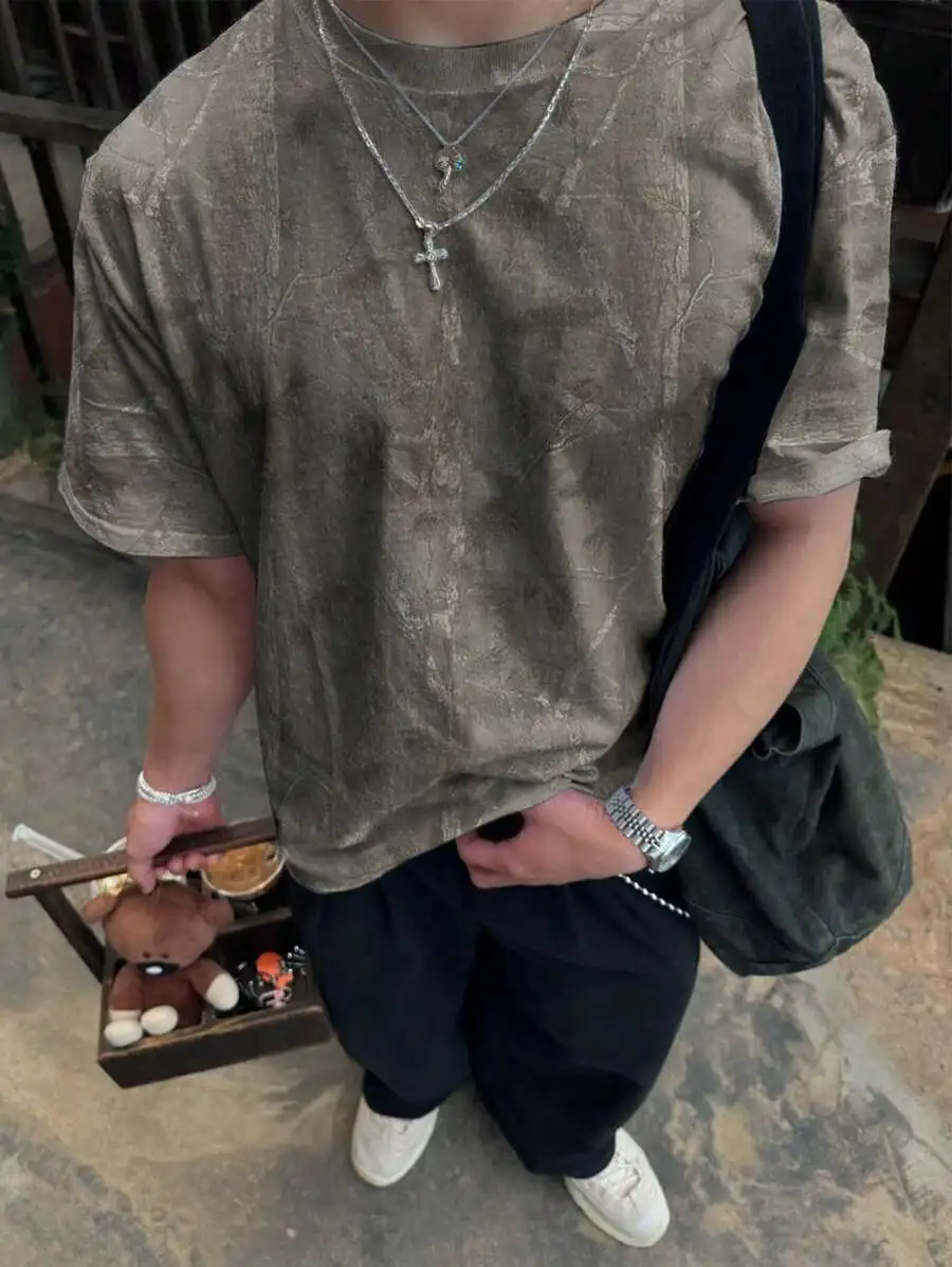 

Men's Distressed Crackle Print Round Neck Short Sleeve Casual T-Shirt