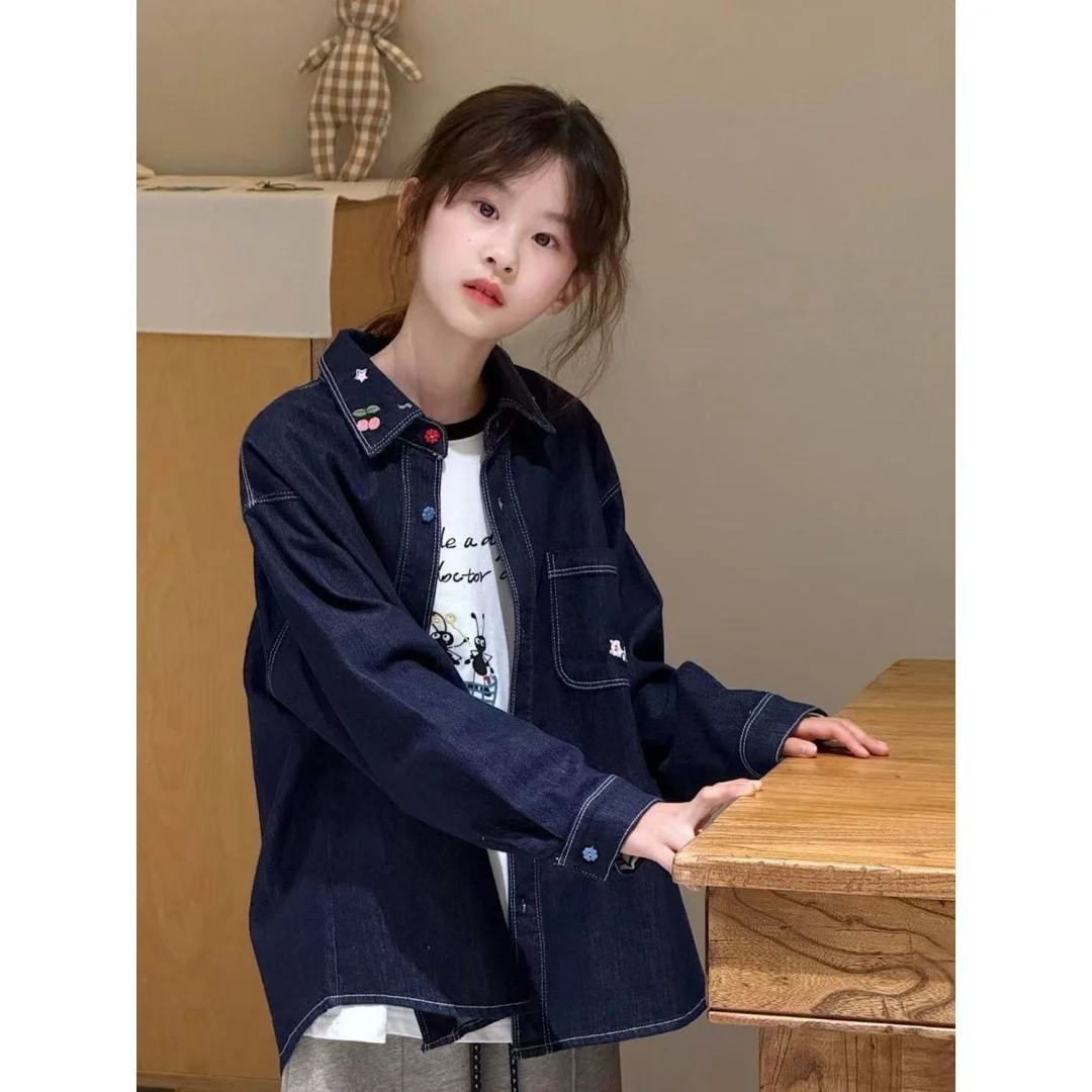 

Girls' Early Autumn Outerwear Western Style Medium Size Children's Long Sleeved Denim Shirt Worn Over Long Sleeved Top