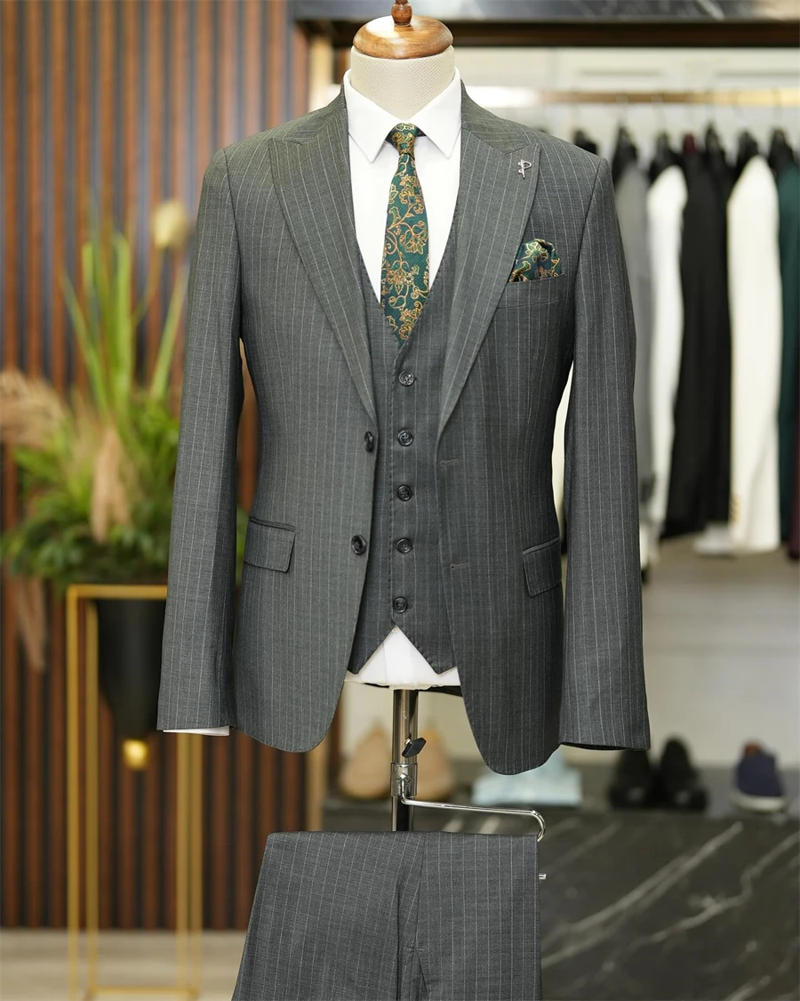 Grey Stripe Groomsmen Suit, Blazer de negócios personalizado, Terno masculino clássico, Colete de festa de casamento, Terno de escritório