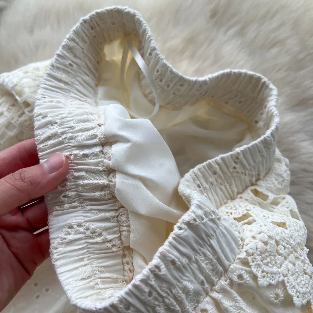 TWOTWINSTYLE 프랑스 스타일 로맨틱 레이스 스커트 여성용 하이 웨이스트 슬리밍 가을 우아한 솔리드 스커트 여성 패션 KSK557207