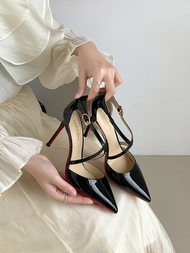 2025 summer new cross-strap black high heels women's stiletto pointed red bottom buckle bag head sandals high heels women