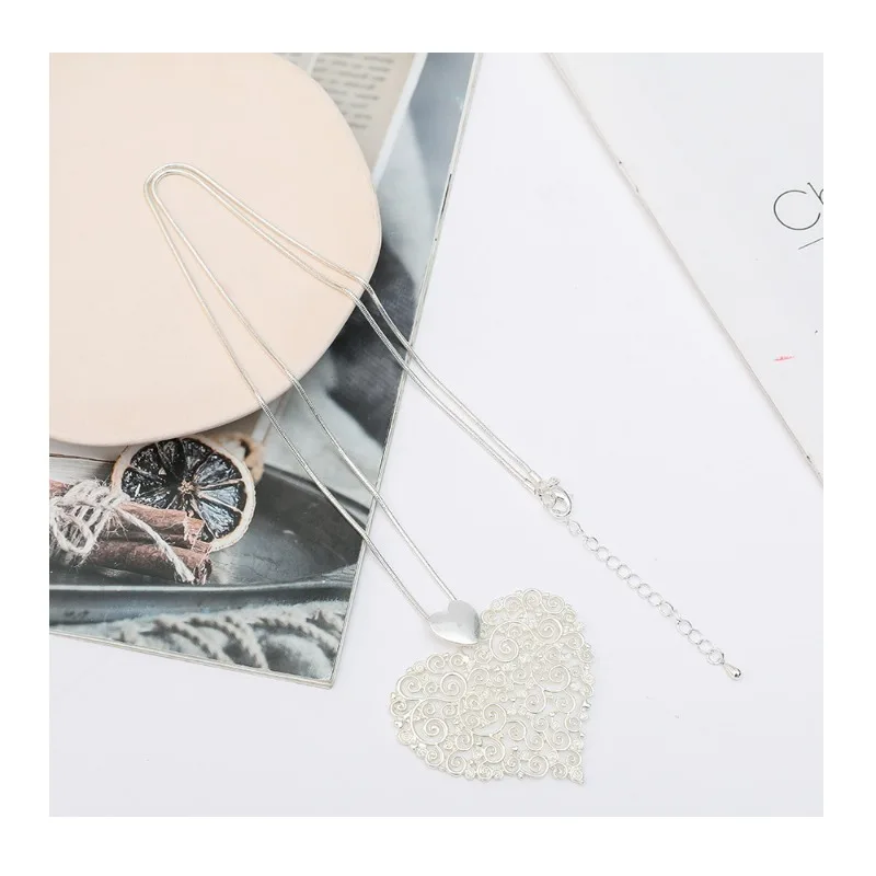 

Special for Necklace Jewelry Fashion High-end Heart Sweater Chain Jewelry Accessories