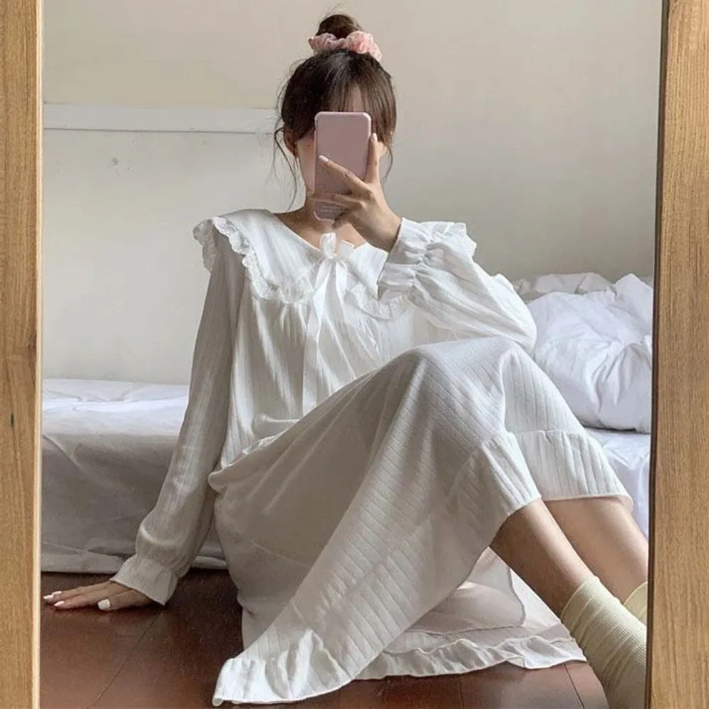 

Homewear Lace Pajamas Nightgown Women Sweet Loose Bowknot Ruffle Nightdress Bowknot Collar Long Sleeve Sleepwear Home