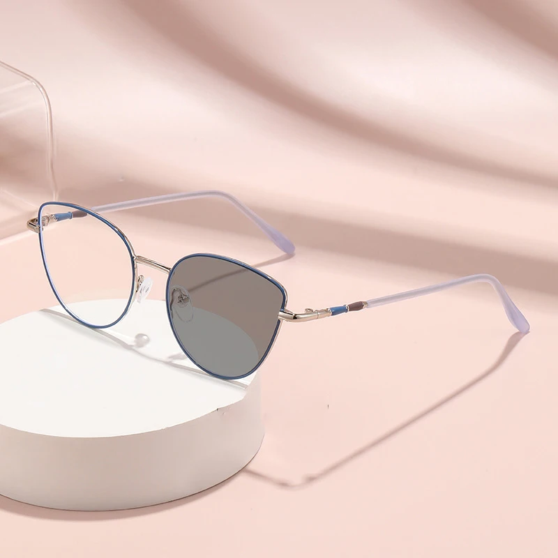 إطار نظارات على شكل قطة أنيق حساس للضوء متغير اللون متعدد الاستخدامات عالي الجودة مضاد للضوء الأزرق نظارات قصر النظر الخارجية 9793