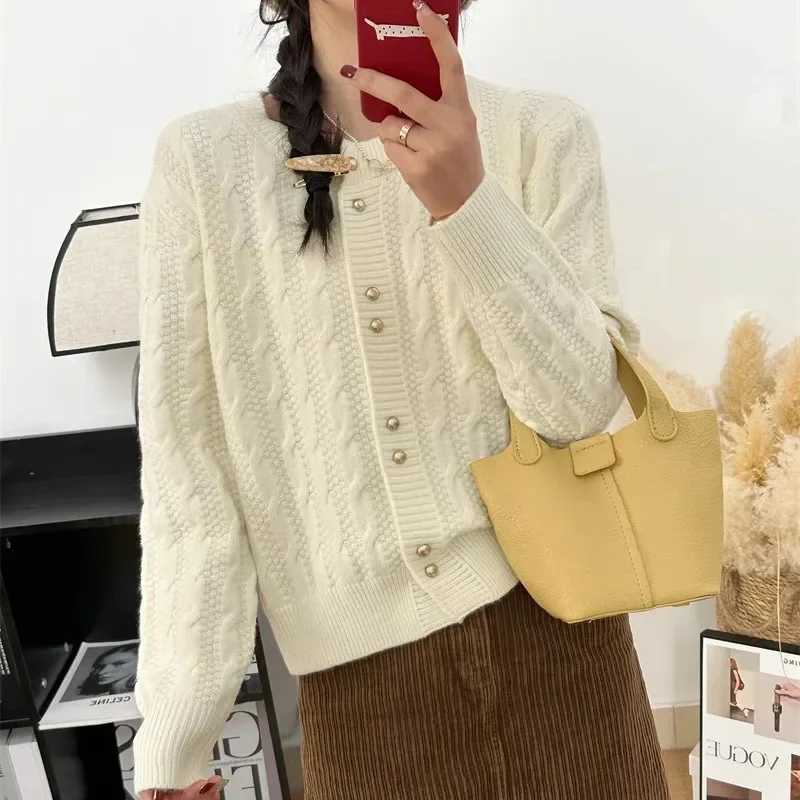 Zarte sanfte Strickjacke Vintage Herbst Winter Teig Twists Gold Knopf Pullover Mode solide lose warme Strickmantel