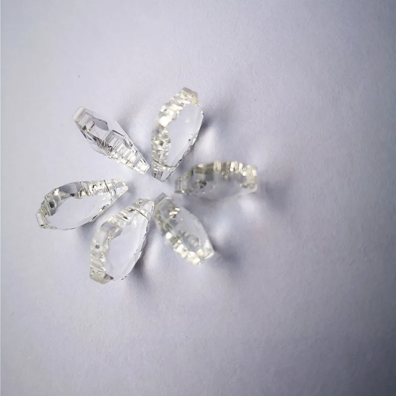 Top Quality 50pcs 16mm Clear Crystal Maple Leaf Drops Glass Ornament Christmas Tree Decor DIY Suncatcher Pendants Jewelry Making