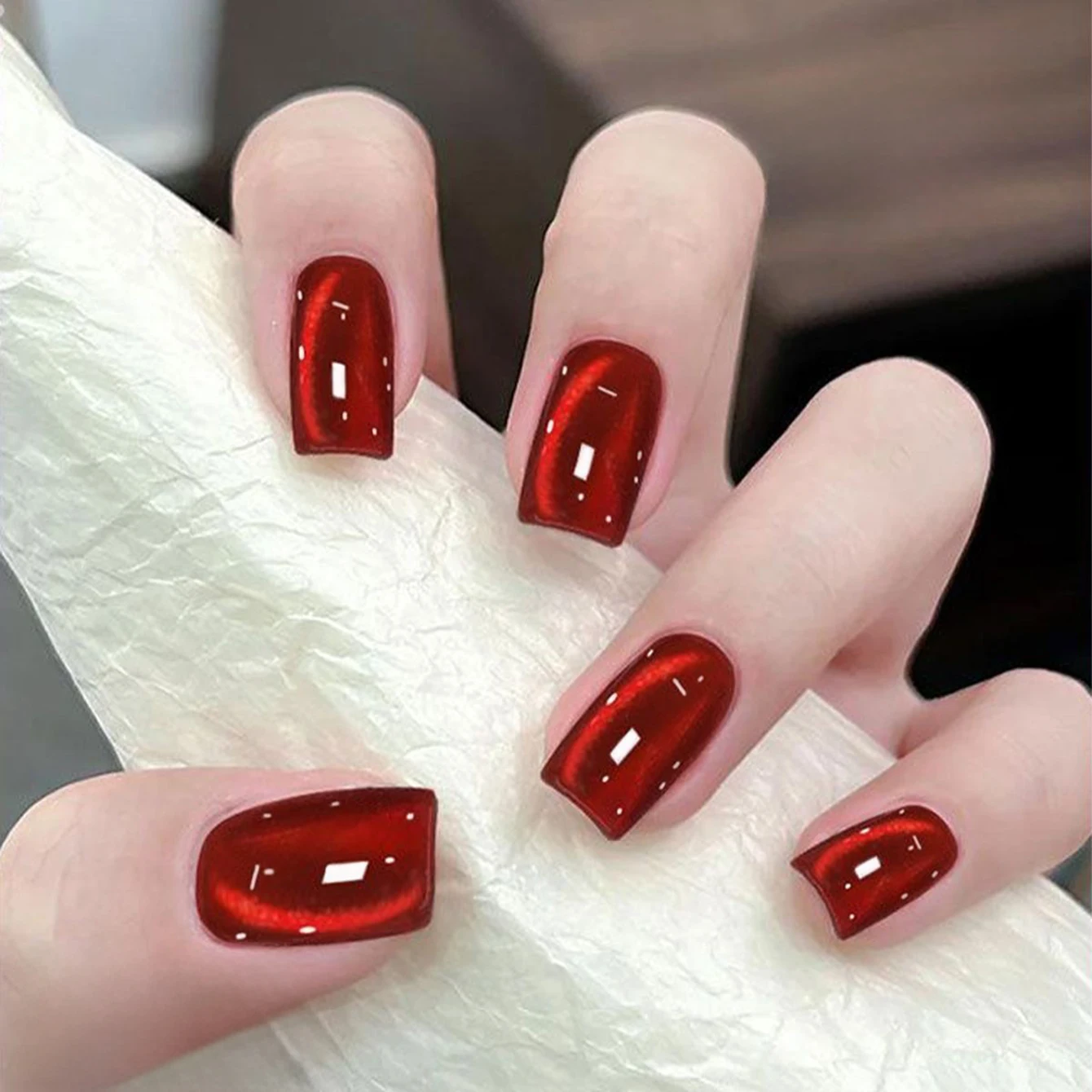 1 stücke WS Kirsche Rot Schwarz Glas Perle Katzenauge Gel Nagellack Kleber 2025 Herbst Winter Beliebte Rubin katzenauge Bleaching Nagel