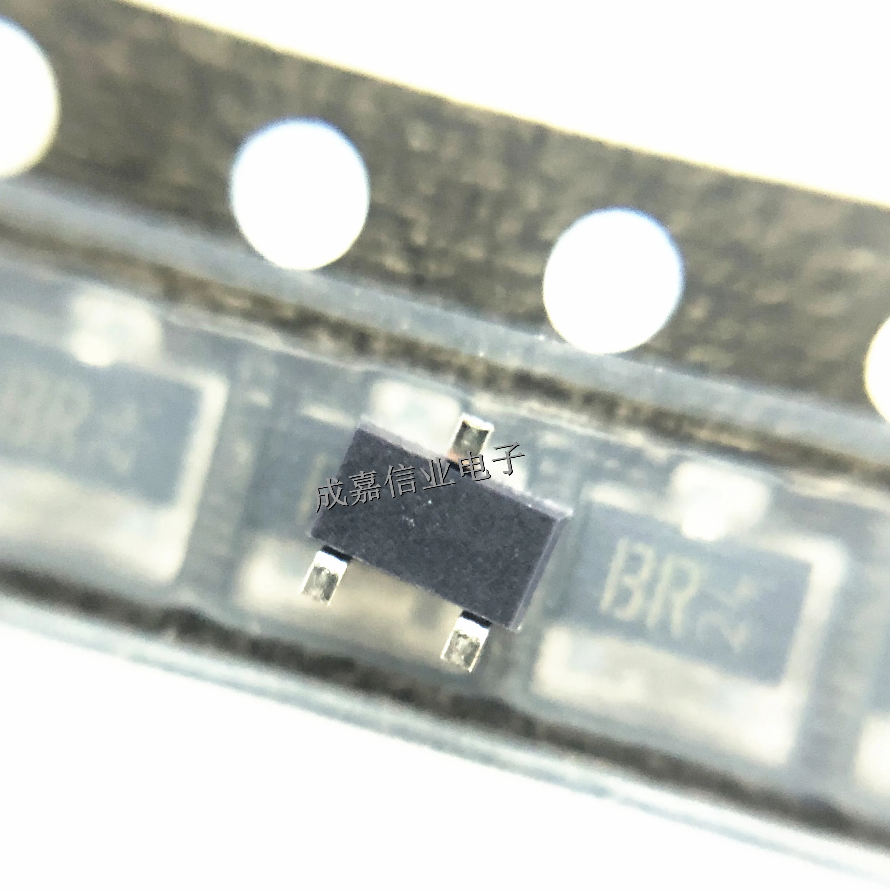 100pcs/Lot 2SC2412KT146R SOT-23-3 MARKING;BR Bipolar Transistors - BJT NPN 50V 0.15A 3-Pin Operating Temperature:-55C-+ 150 C