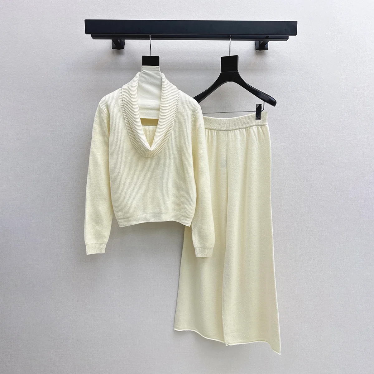 2026 high-quality women's clothing simple temperament knitted two-piece set261013219