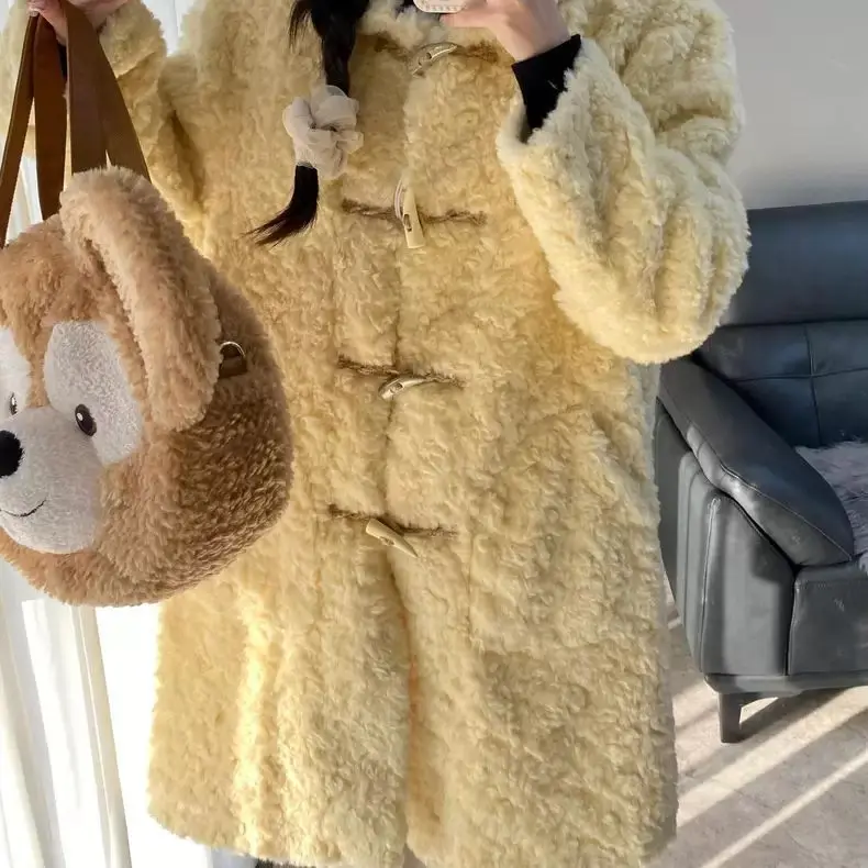 

Куртка из овечьей шерсти, кардиган, женский, дикая природа, натуральный, неукротительный, необычный, Feral Savage, примитивный, оригинальный, несовершенствованный, нейтральный