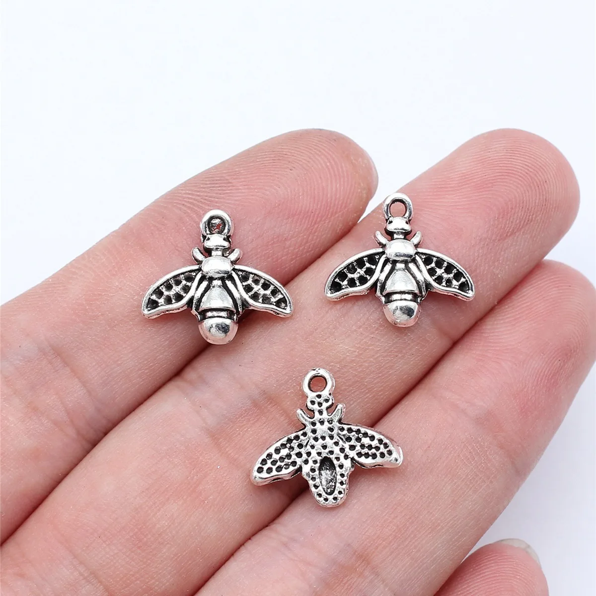 

WYSIWYG 40pcs 14x16mm Antique Silver Color Bee Charms Pendant For DIY Jewelry Making Handmade Jewelry Craft Findings