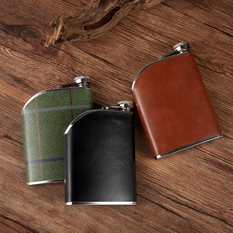 

8oz Portable Hip Flask Brown Leather Covered Stainless Steel Flask for Alcohol Whiskey Flasks Man Gift