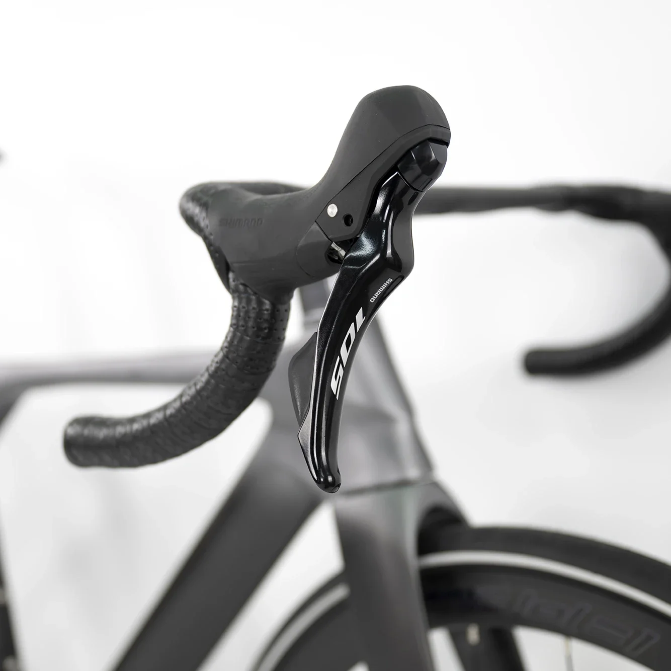 

2025 TWITTER T10 Professional Full Carbon Road Bike with RS 24s Shifters SHlMAN 105 FD and RD 50mm Adult Carbon Wheel Road Bike