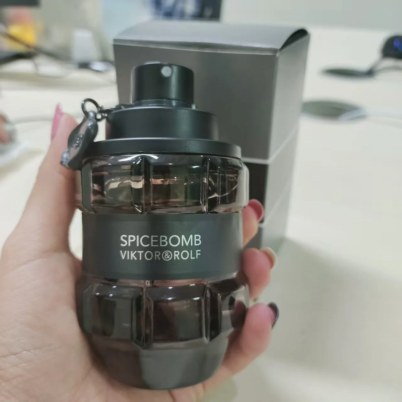 Iktor&Rolf - Spicebob eau de toilette - Bois et épicé - Colonie pour hommes - Avec des aromes d'agrumes et de tabac