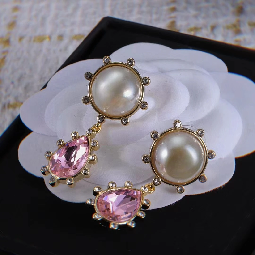 

Exquisite all-in-one personality new pearl pink rhinestone earrings