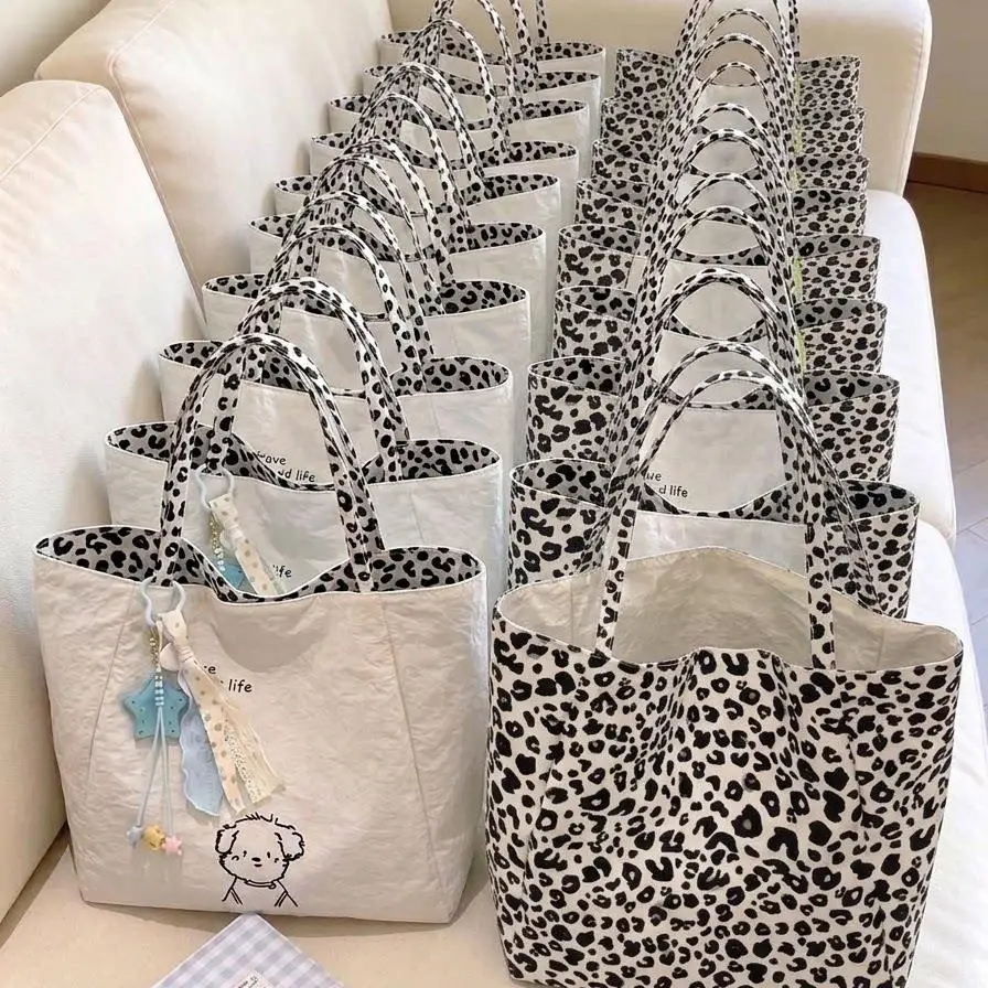 bolsa-de-lona-grande-e-moderna-com-estampa-de-leopardo-bolsa-de-ombro-para-o-dia-a-dia-alto-valor-estetico-bolsa-universit