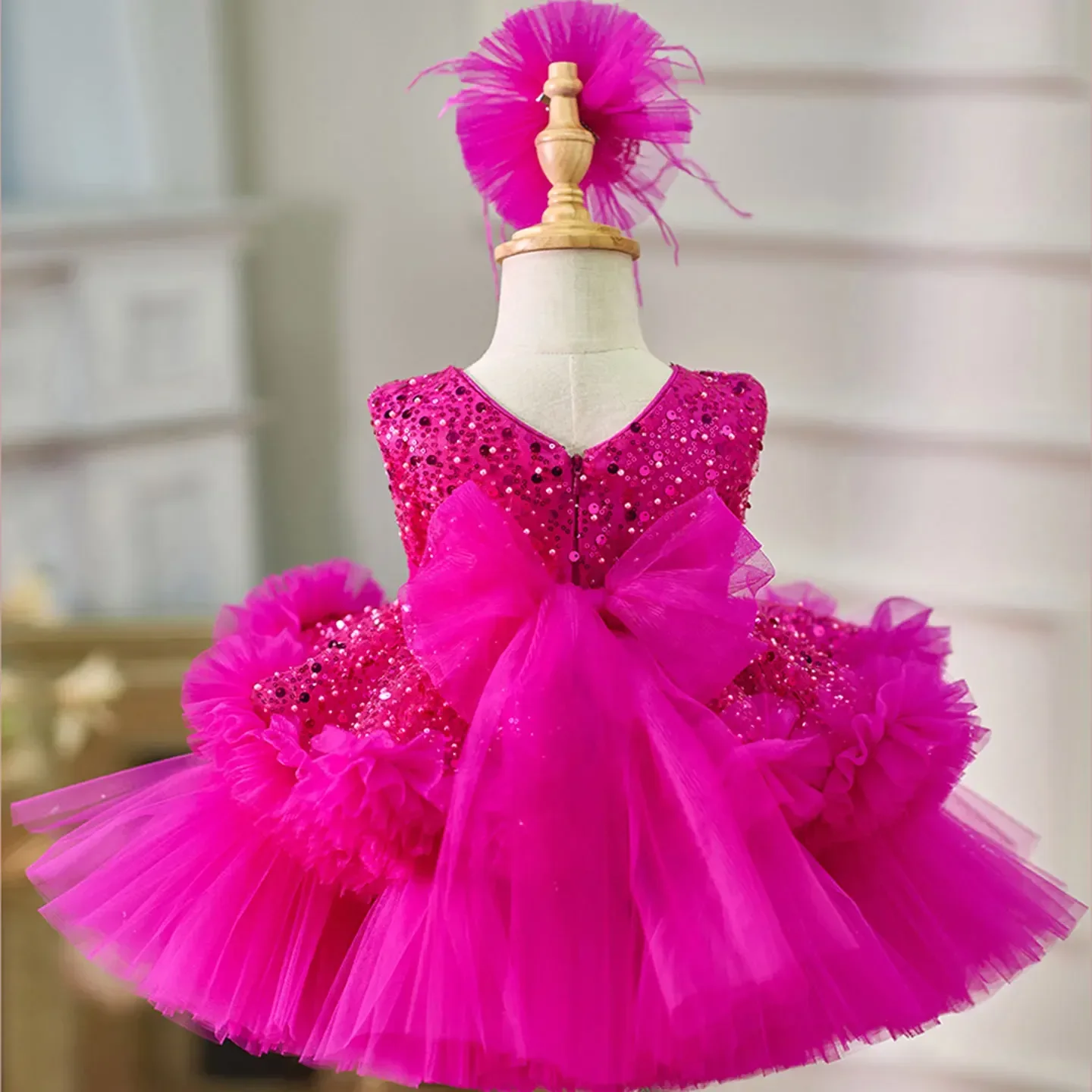

Customized Elegant Fuchsia Baby Beading Lace Flower Girl Dress with Bow Knee Length Sequins Princess Wedding Birthday Party Gown
