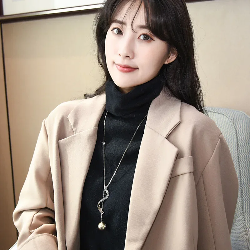 Nuovi semplici accessori per l'autunno e l'inverno, collane lunghe da donna, catene di maglioni geometriche decorate