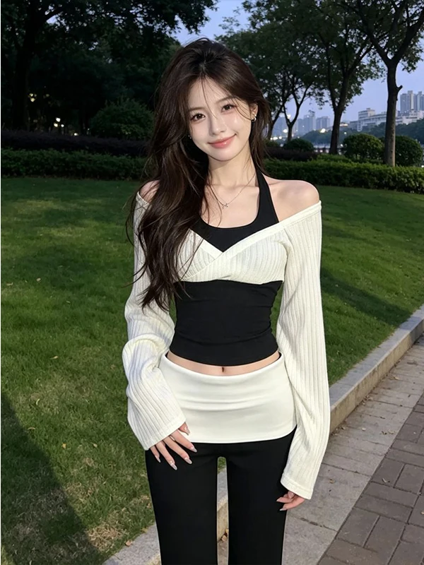 Elegant Commuter Style Women's Fashion Set Autumn 2026 Patchwork Fake Two-Piece Hanging Neck Top Micro Flare Pants Slimming T...