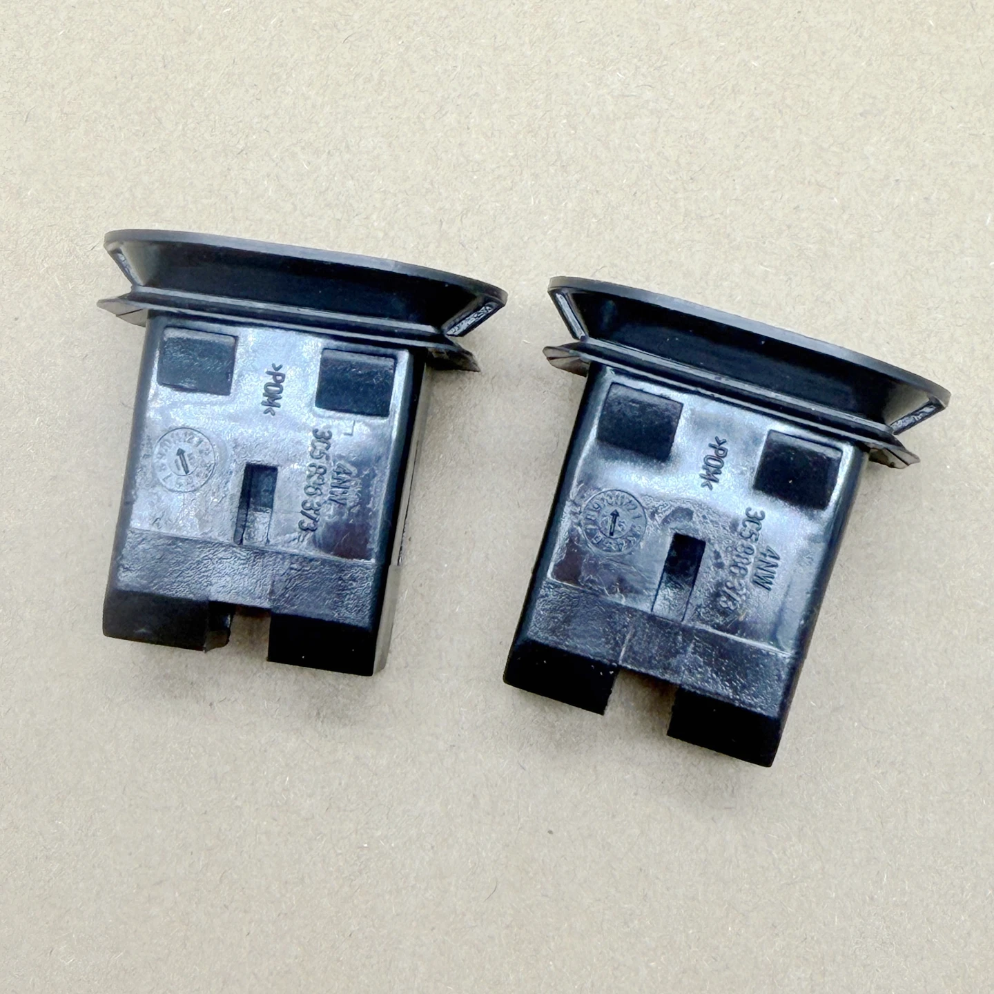 2Pcs Original Rear Seat Clip Washer Bracket OE 3C5886373 Fit For Volkswagen CC Eos Beetle Passat B6 B7 6