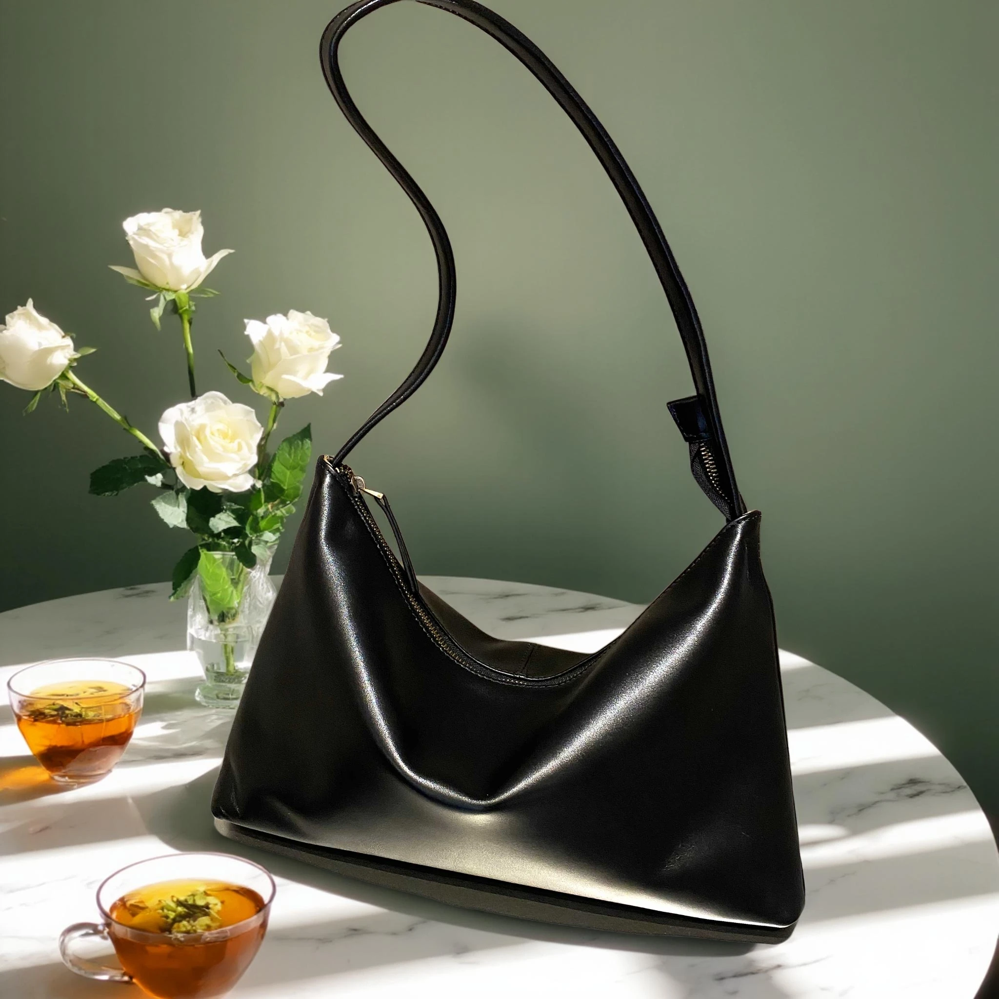 

Кожаная осенне-зимняя женская сумка через плечо, большая вместительная сумка на одно плечо, на молнии, цвет Briti Sle