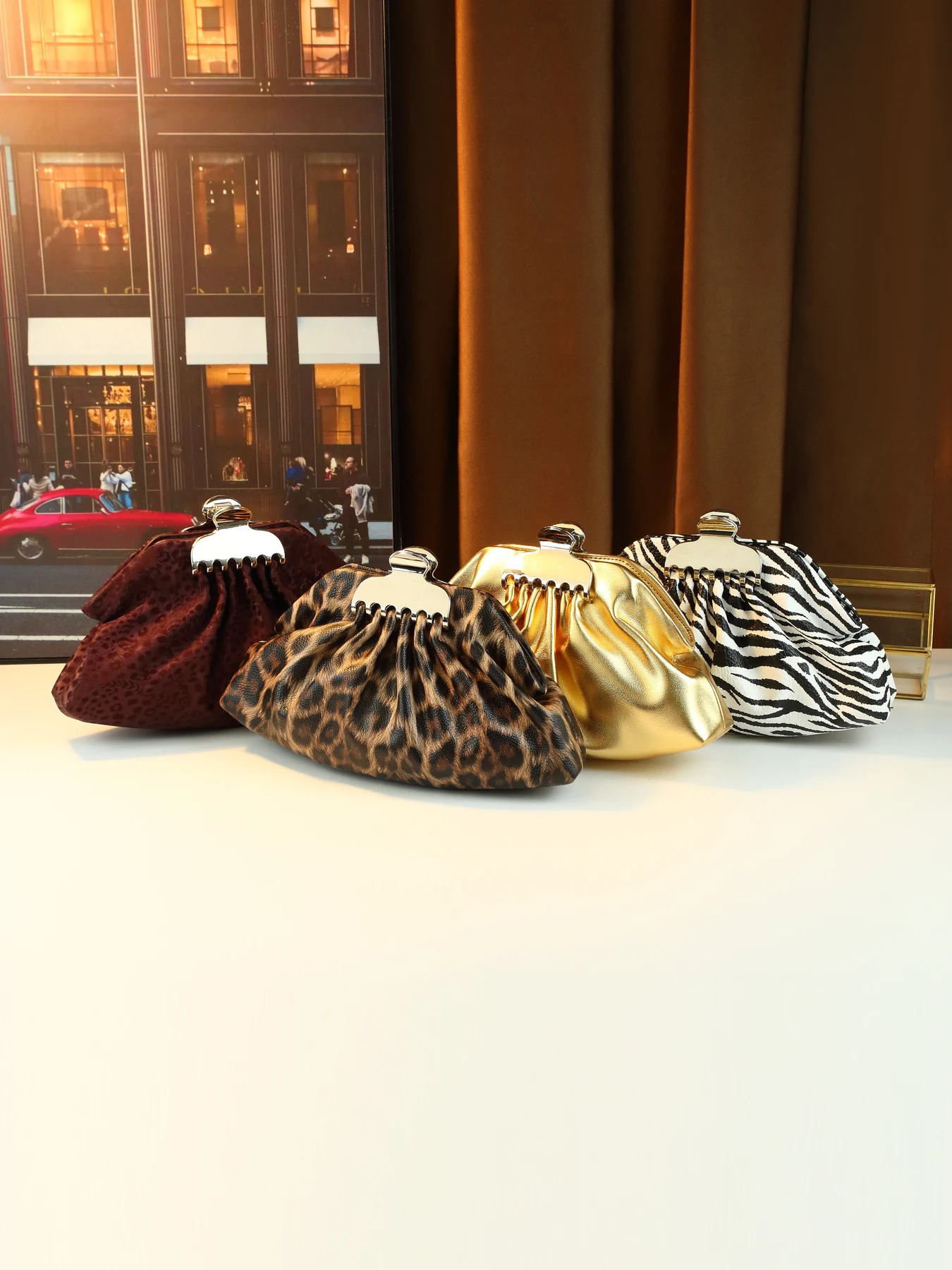Luxury Bags For Summer - 春夏の新作、おしゃれで可愛いプリーツクリップバッグ、ニッチなライトラグジュアリーガールショルダークロスボディクラウドバッグ