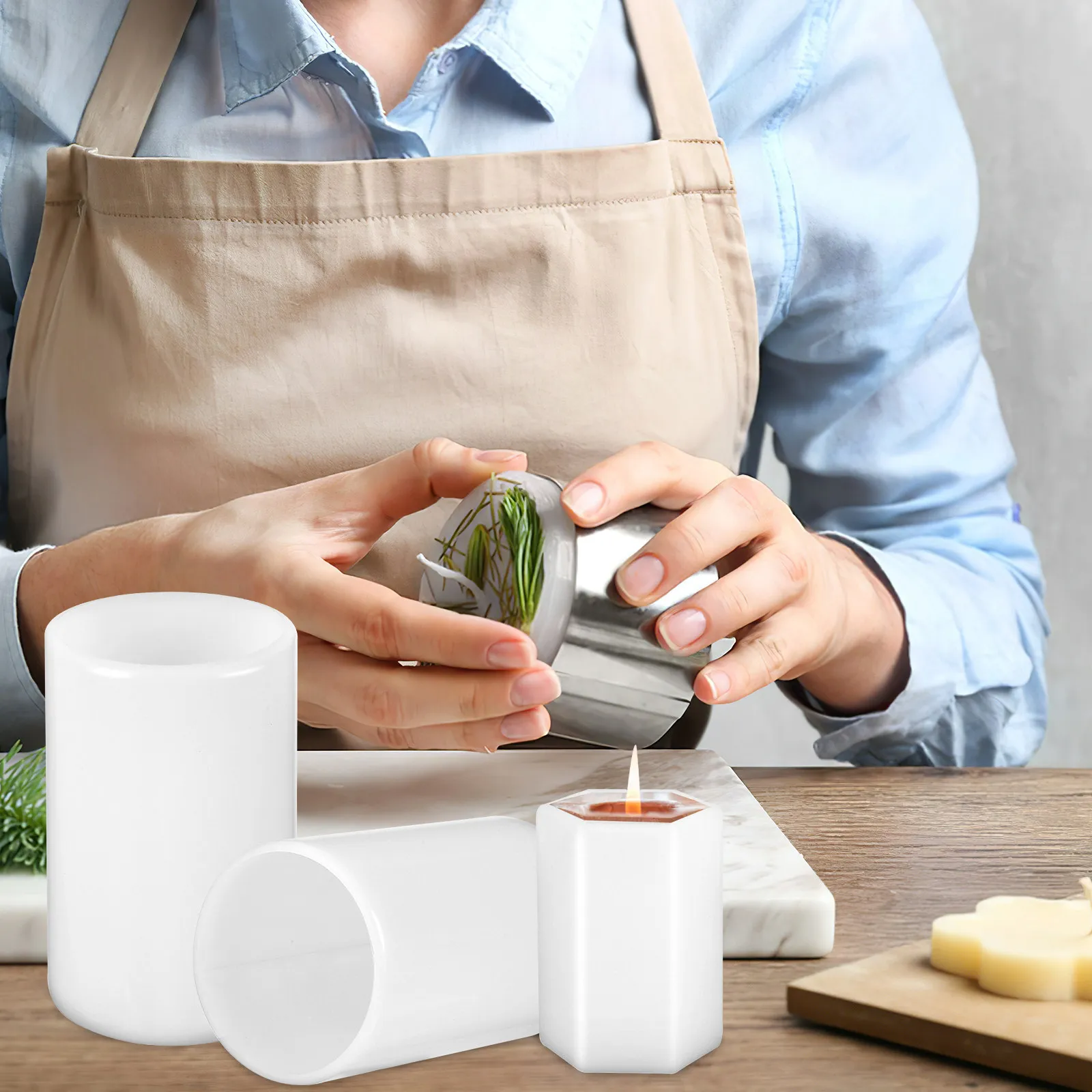 

Набор универсальных силиконовых форм для изготовления свечей, включает большие и малые формы, держатели для фитилей и стабильные фитили для горения.